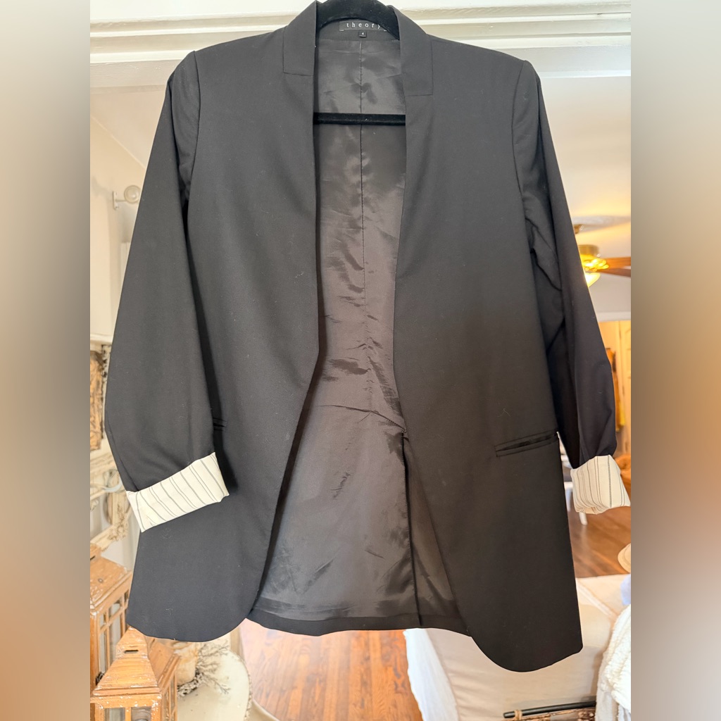 Theory Elegant Black Blazer Size 4